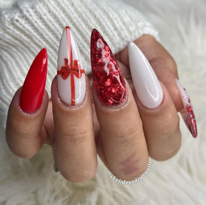 Bow Nails with Holiday Charm